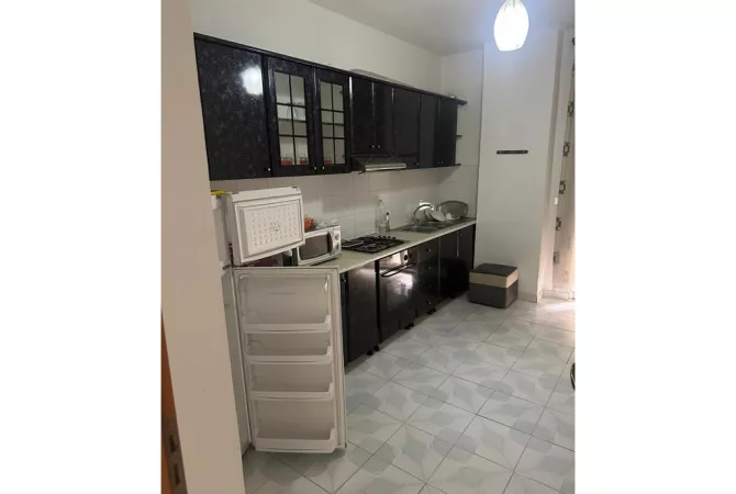 Shtepi me qera 2+1 ne Tirane - 500 Euro