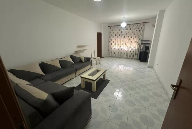 Shtepi me qera 2+1 ne Tirane - 500 Euro