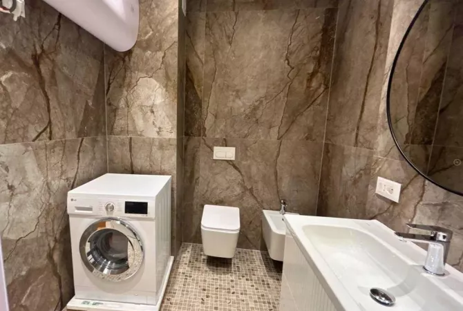 Shtepi me qera Apartament ne Tirane, 1+1, Mobilimi E mobiluar, Pagesa 1,000  Euro.