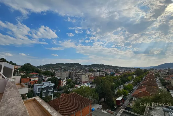 Shtepi me qera Apartament ne Tirane, 2+1, Mobilimi Pjeserisht e mobiluar, Pagesa 520  Euro.