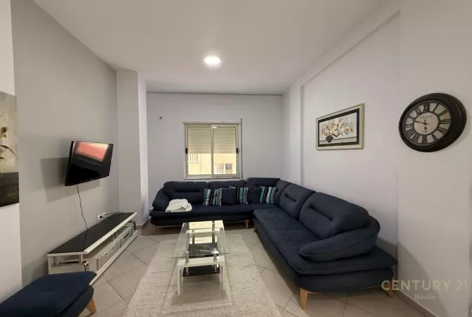 Shtepi me qera 2+1 ne Tirane - 650 Euro