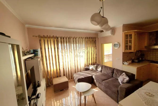 Shtepi ne shitje Apartament ne Tirane, 2+1, Mobilimi E mobiluar, Pagesa 138,000  Euro.
