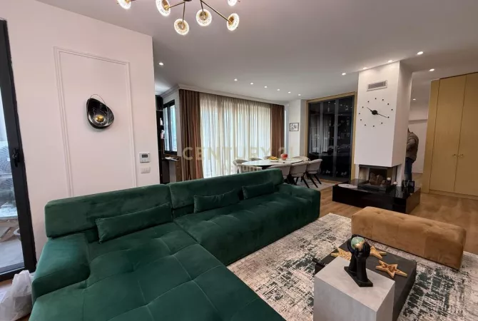 Shtepi ne shitje Apartament ne Tirane, 2+1, Mobilimi E mobiluar, Pagesa 300,000  Euro.
