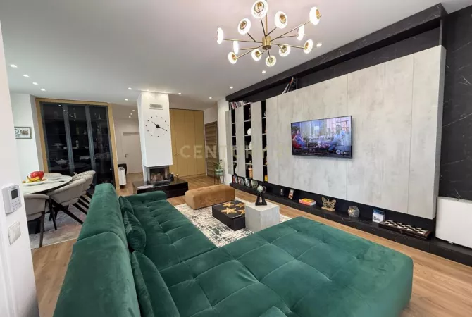 Shtepi ne shitje Apartament ne Tirane, 2+1, Mobilimi E mobiluar, Pagesa 300,000  Euro.