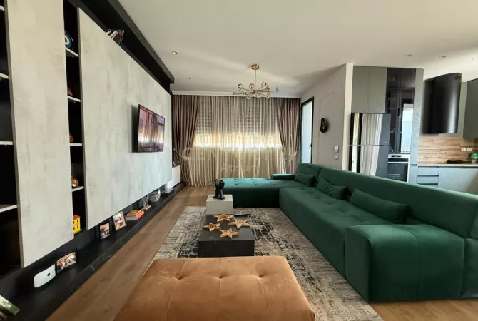 Shtepi ne shitje Apartament ne Tirane, 2+1, Mobilimi E mobiluar, Pagesa 300,000  Euro.