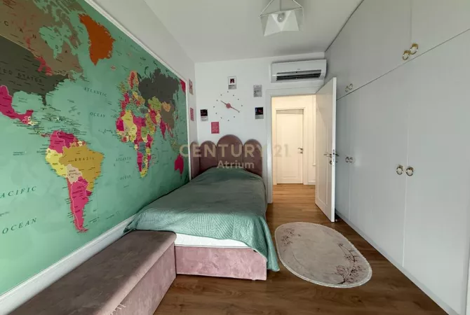 Shtepi ne shitje Apartament ne Tirane, 2+1, Mobilimi E mobiluar, Pagesa 300,000  Euro.