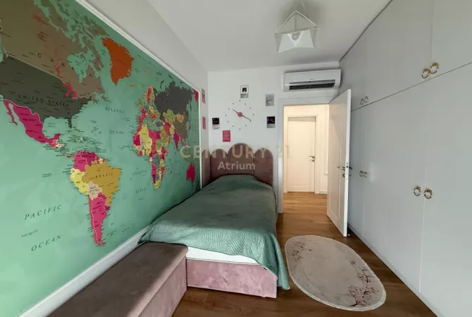 Shtepi ne shitje Apartament ne Tirane, 2+1, Mobilimi E mobiluar, Pagesa 300,000  Euro.