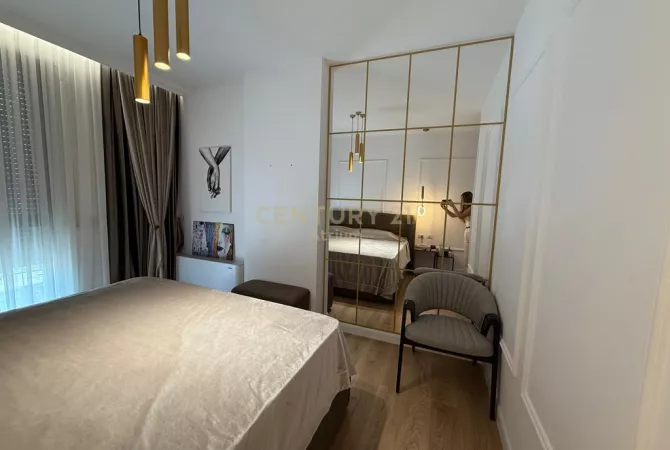 Shtepi ne shitje Apartament ne Tirane, 2+1, Mobilimi E mobiluar, Pagesa 300,000  Euro.