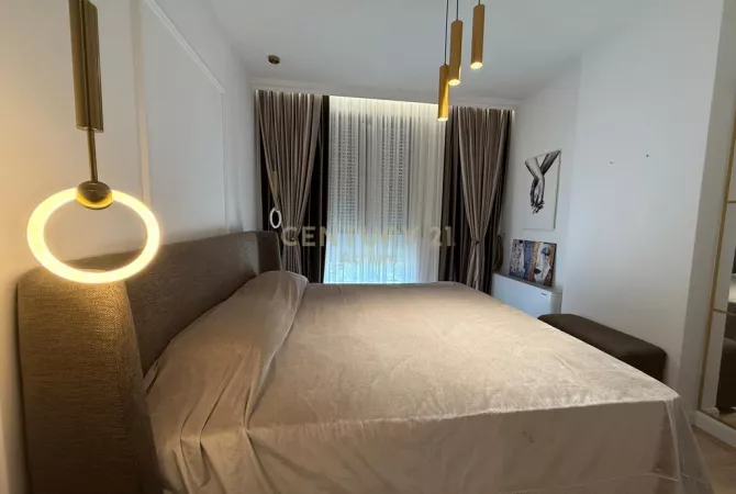 Shtepi ne shitje Apartament ne Tirane, 2+1, Mobilimi E mobiluar, Pagesa 300,000  Euro.