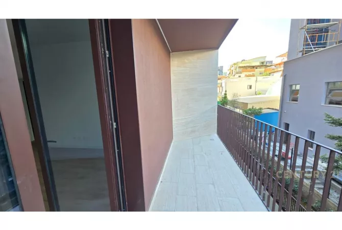 Jepet me qira 2+1+2 te Altana, Kompleksi Dinamo per zyre! - 2,000 Euro /Muaj