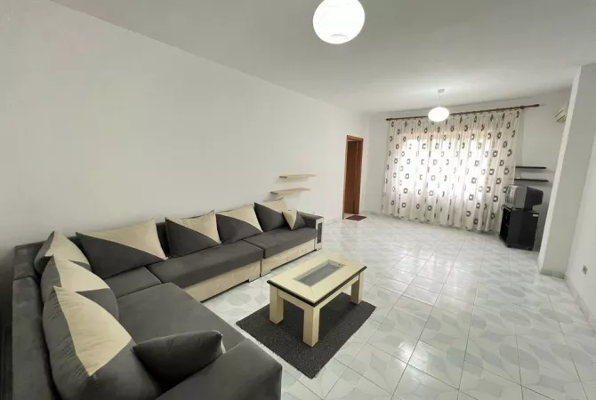 Shtepi me qera 2+1 ne Tirane - 500 Euro