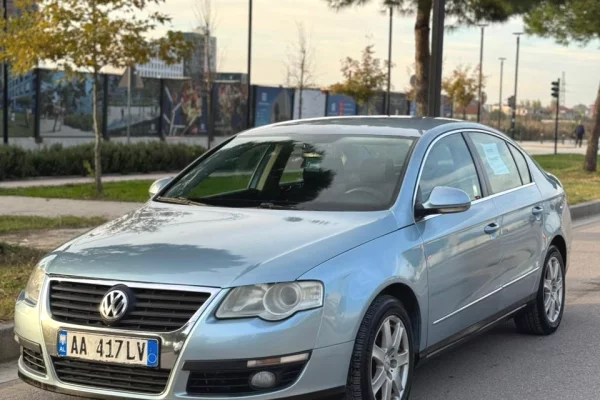 Makina ne shitje  ne Tirane - 3,000 Euro