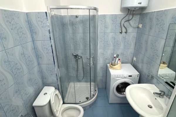 Shtepi me qera Apartament ne Tirane, 1+1, Mobilimi E mobiluar, Pagesa 38,000  Leke.