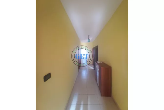 Shtepi ne shitje Apartament ne Durres, 2+1, Mobilimi E mobiluar, Pagesa 120,000  Euro.