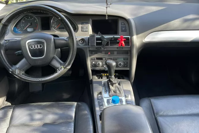 Makina ne shitje ne Shkoder, Audi, 2005 gasoline-gas,Kambio Automatik Pagesa 420,000  Leke.