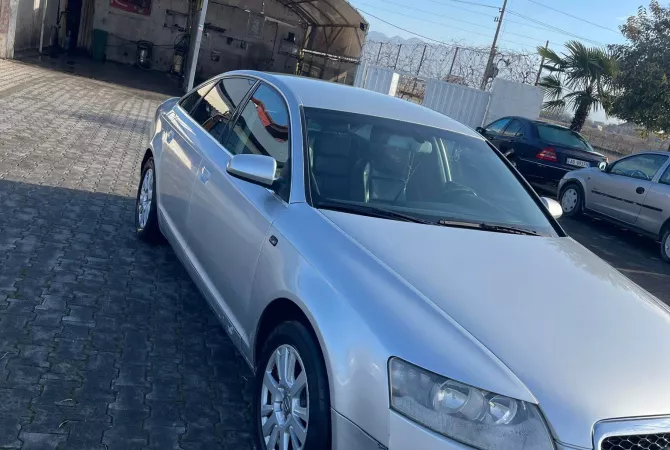 Makina ne shitje ne Shkoder, Audi, 2005 gasoline-gas,Kambio Automatik Pagesa 420,000  Leke.