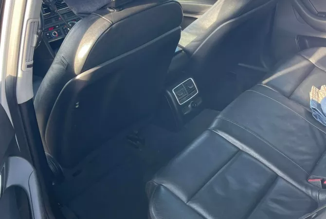 Makina ne shitje ne Shkoder, Audi, 2005 gasoline-gas,Kambio Automatik Pagesa 420,000  Leke.