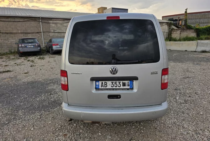 Cars for sale in Tirana, Volkswagen, 2008 gasoline-gas,Kambio Manual Payment 5,499  Euro.
