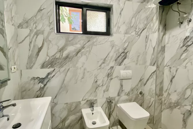 Shtepi me qera 2+1 ne Tirane - 45,000 Leke