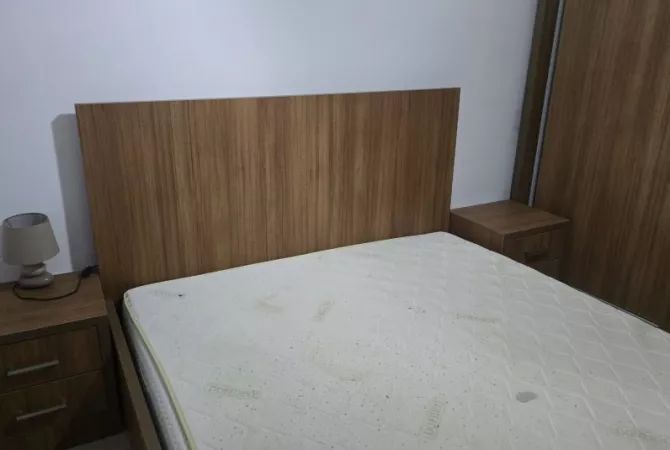 Shtepi me qera Apartament ne Tirane, 2+1, Mobilimi E mobiluar, Pagesa 500  Euro.