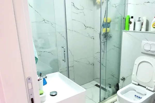 Shtepi me qera 2+1 ne Tirane - 650 Euro