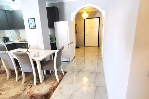 Shtepi me qera 2+1 ne Tirane - 650 Euro