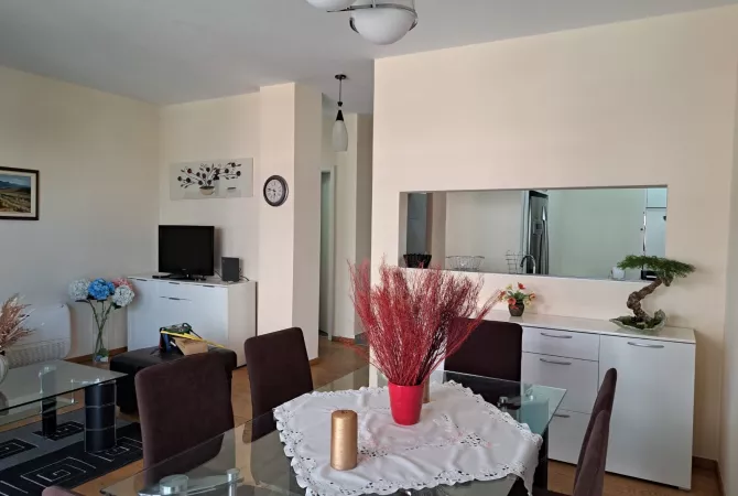 Shtepi me qera 2+1 ne Tirane - 900 Euro