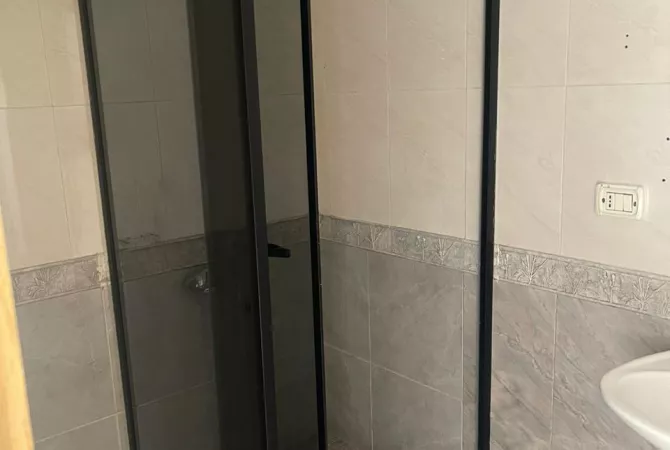 Shtepi me qera 2+1 ne Tirane - 1,100 Euro