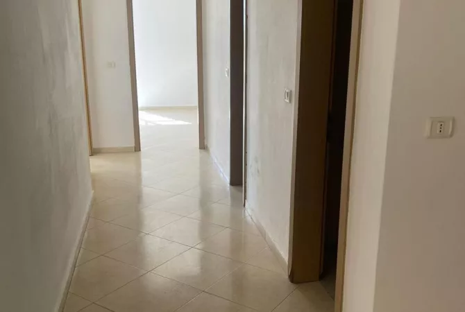 Shtepi me qera 2+1 ne Tirane - 1,100 Euro