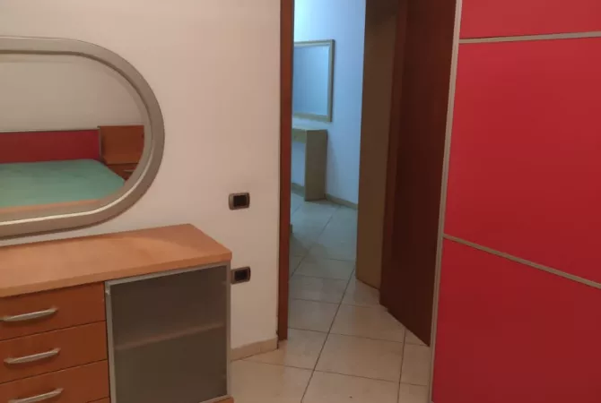 Shtepi me qera 2+1 ne Tirane - 70,000 Leke