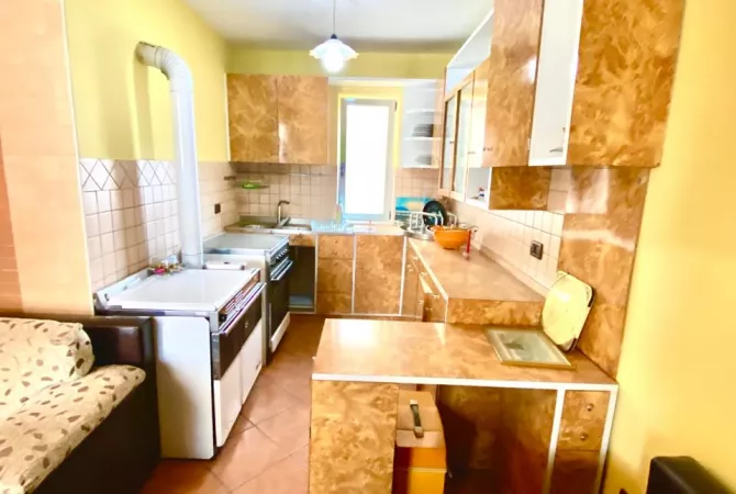 Shtepi ne shitje 2+1 ne Tirane - 130,000 Euro