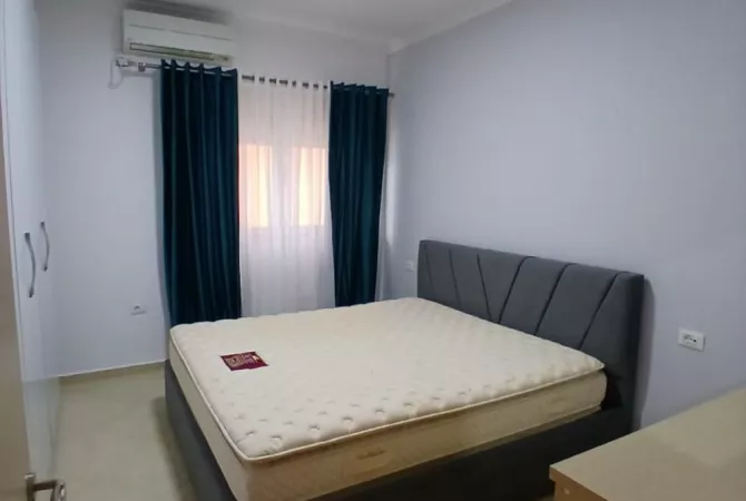 Shtepi me qera 2+1 ne Tirane - 1,000 Euro