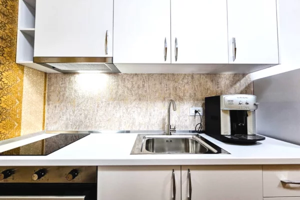 Shtepi me qera Garsoniere ne Tirane - 400 Euro