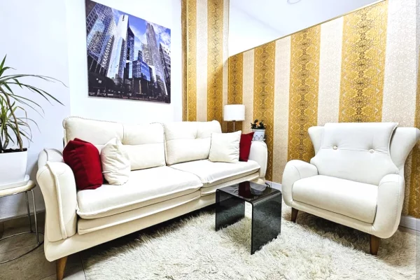 Shtepi me qera Garsoniere ne Tirane - 400 Euro