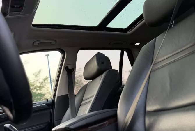 Makina ne shitje ne Durres, BMW, 2008 Diesel,Kambio Automatik Pagesa 8,000  Euro.