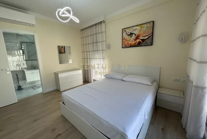 Shtepi me qera Apartament ne Tirane, 2+1, Mobilimi E mobiluar, Pagesa 1,300  Euro.