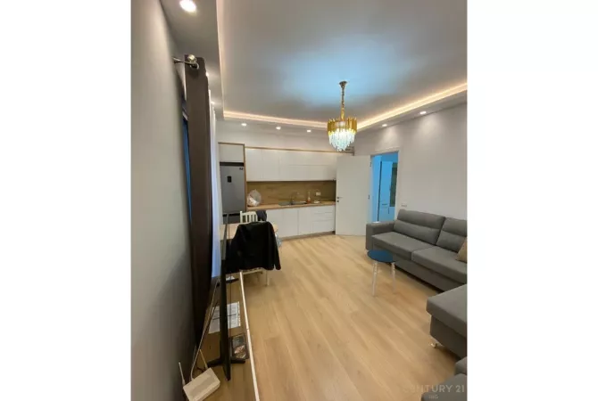 Shtepi me qera 2+1 ne Tirane - 650 Euro
