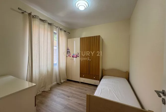 Shtepi me qera Apartament ne Tirane, 2+1, Mobilimi E mobiluar, Pagesa 600  Euro.