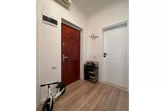 Shtepi ne shitje Apartament ne Tirane, 1+1, Mobilimi E mobiluar, Pagesa 165,000  Euro.