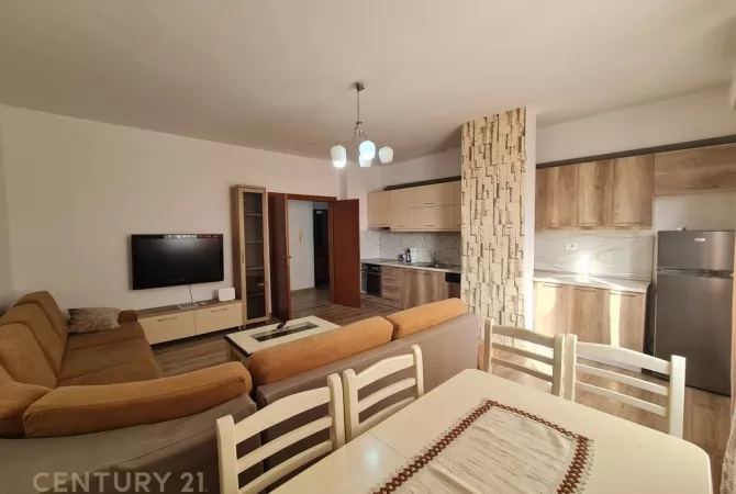 Shtepi me qera 2+1 ne Tirane - 800 Euro