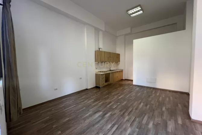 Shtepi me qera 1+1 ne Tirane - 350 Euro
