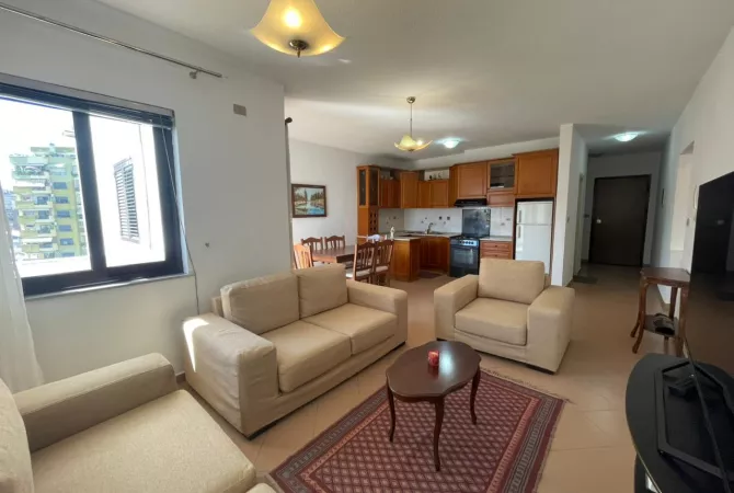 Shtepi me qera 2+1 ne Tirane - 700 Euro