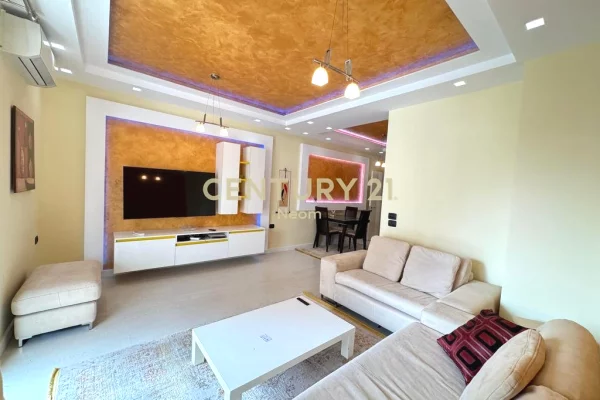 Shtepi me qera 2+1 ne Tirane - 85,000 Leke