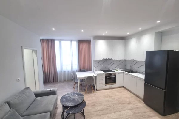 Shtepi me qera 2+1 ne Tirane - 650 Euro