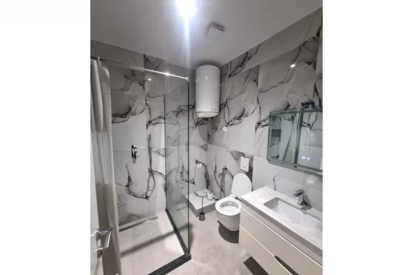 Shtepi me qera Apartament ne Tirane, 2+1, Mobilimi E mobiluar, Pagesa 650  Euro.