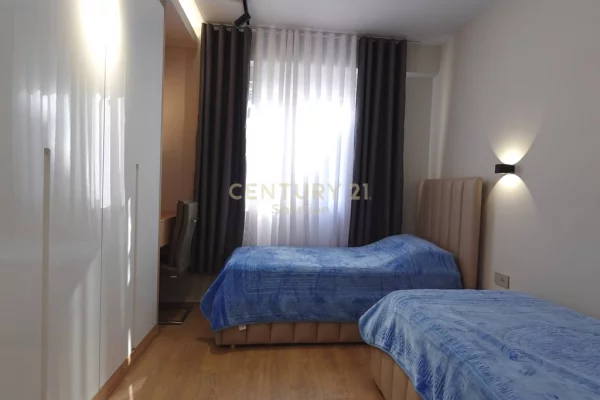 Shtepi me qera Apartament ne Tirane, 2+1, Mobilimi E mobiluar, Pagesa 1,250  Euro.
