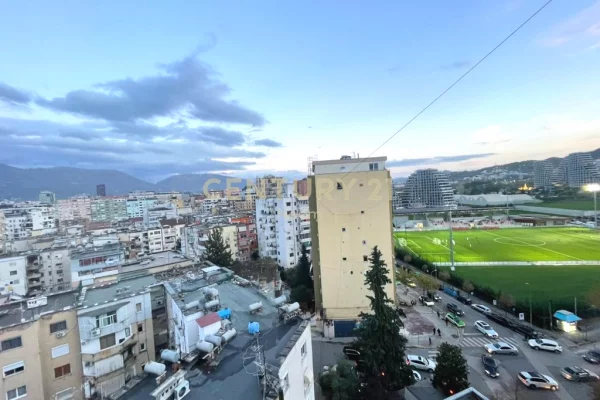 Shtepi me qera 2+1 ne Tirane - 1,200 Euro