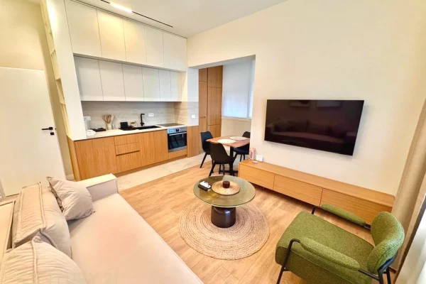 Shtepi me qera 1+1 ne Tirane - 700 Euro