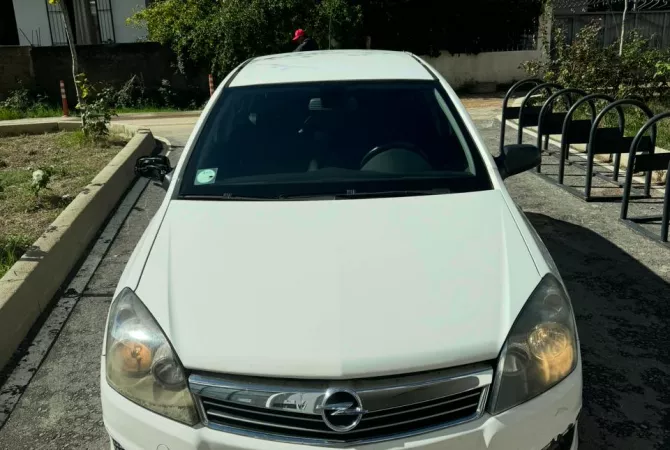 Cars for sale in Tirana - 4,100 Euro