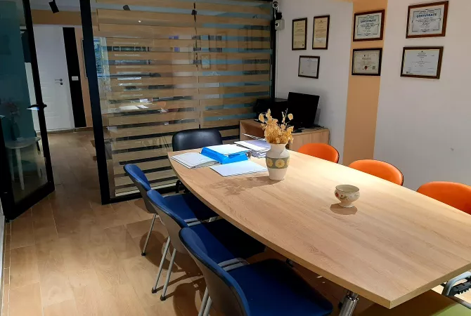 Ambient biznesi ne shitje 3+1 ne Tirane - 105,000 Euro